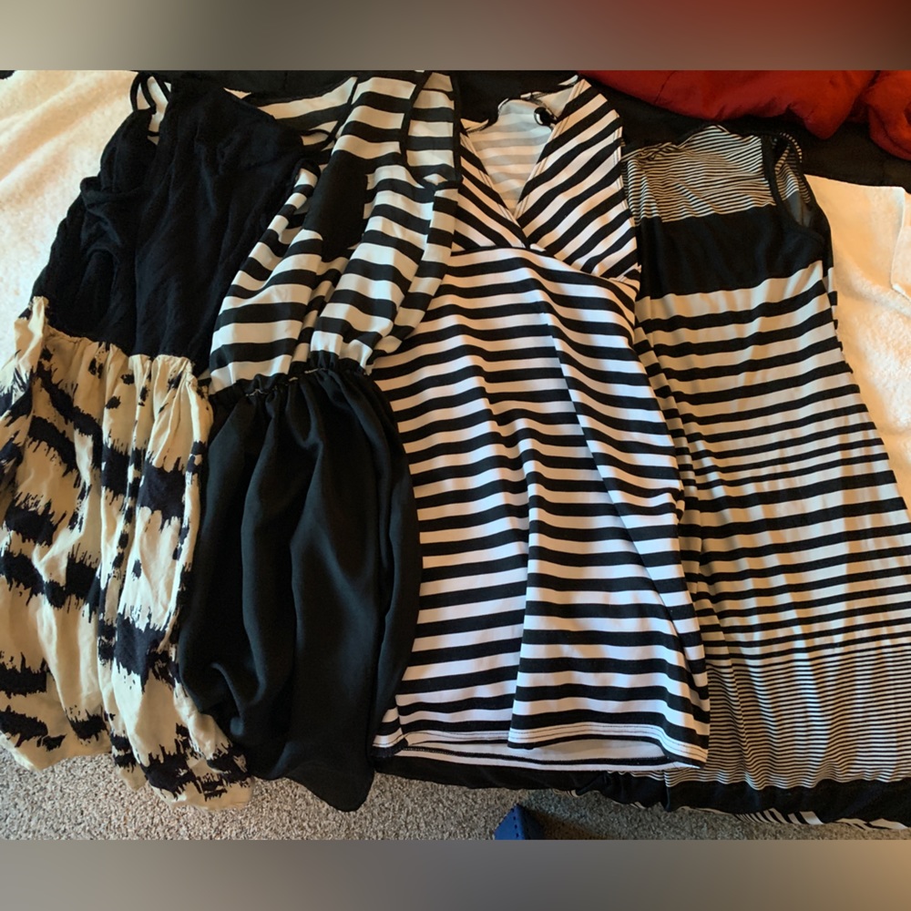 Assorted dresses size m